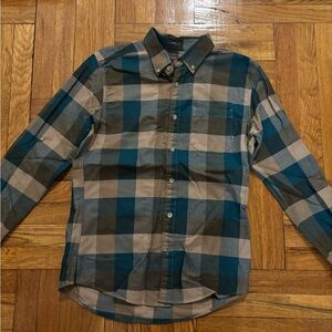 Men’s Eddie Bauer Flannel Long Sleeve Button Down
